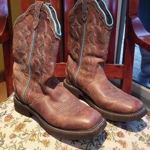 Size 9 Justin Gypsy Boots